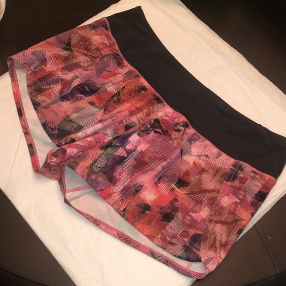 Lululemon 4” Speed Up Shorts in Sun Dazed Multi Pink/Super Dark, EUC. Size 10. - Picture 6 of 14